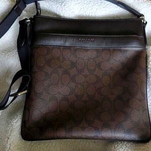 Coach shoulder bag